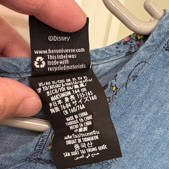 Disney Her Universe Mickey & Friends Chambray with pockets XL - Picture 5 of 6